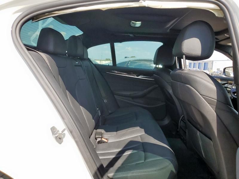 2018 BMW 530E