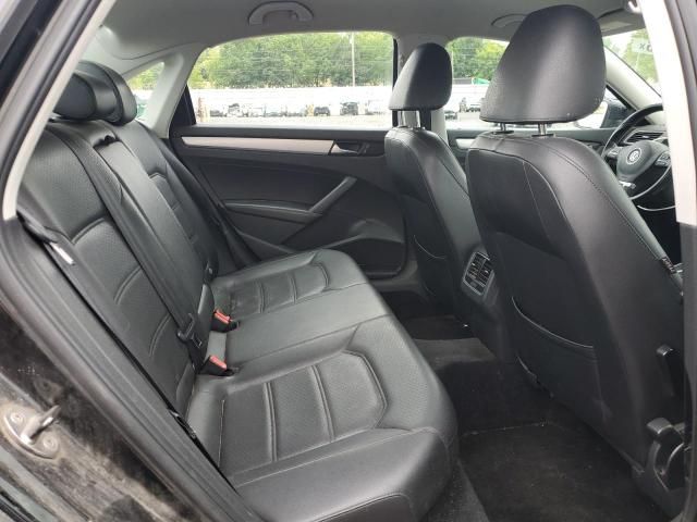 2013 Volkswagen Passat SE