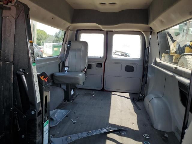 2001 Ford Econoline E150 Wagon