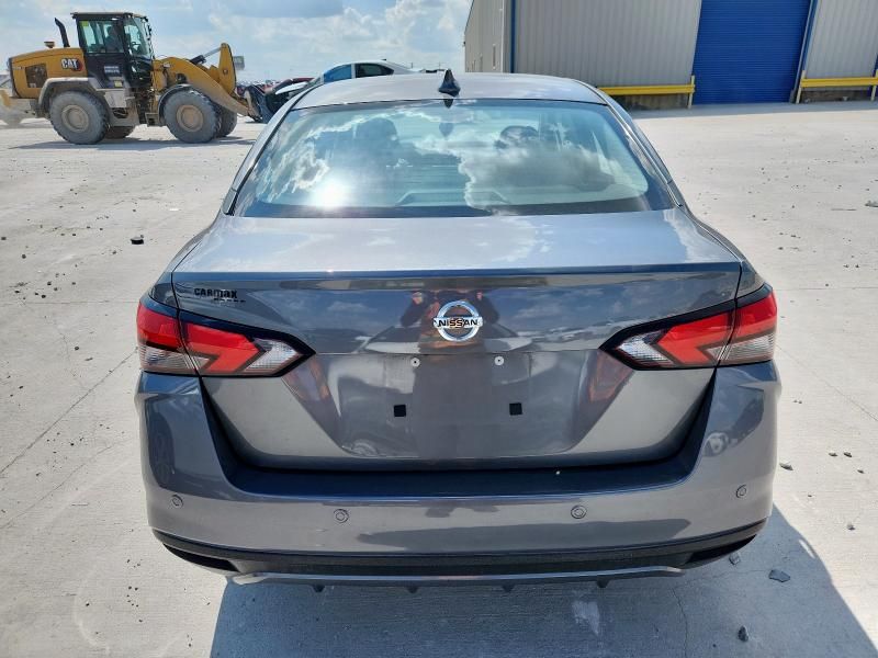 2020 Nissan Versa SV
