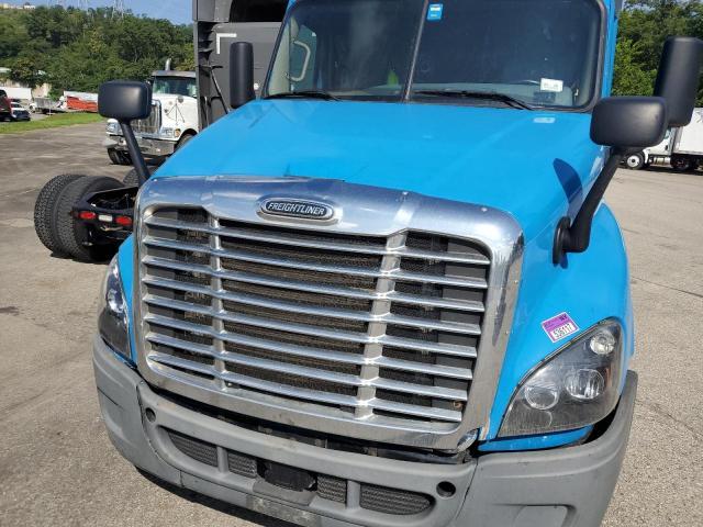 2018 Freigliner 2018 Freightliner Cascadia 125 Semi Truck