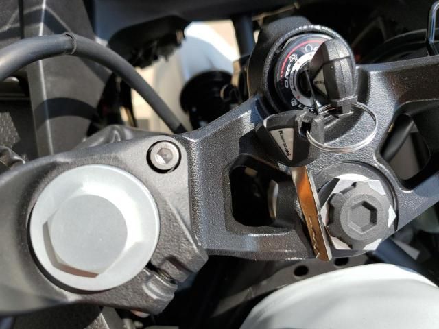 2025 Kawasaki EX500 H
