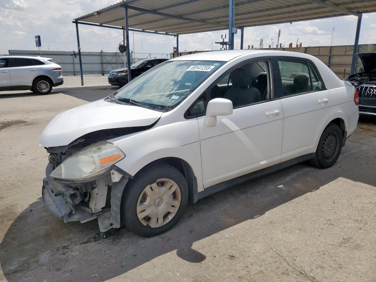 2011 Niss Versa 1.8 s