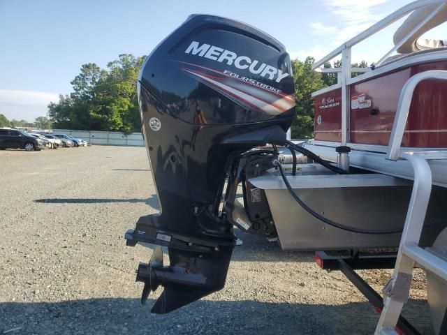 2019 Sun Tracker 18 Bass Buggy-Boats Pontoon Boat
