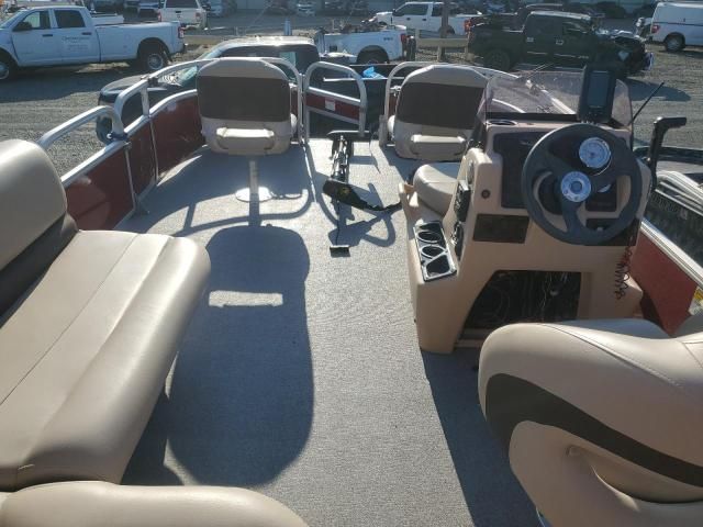 2019 Sun Tracker 18 Bass Buggy-Boats Pontoon Boat