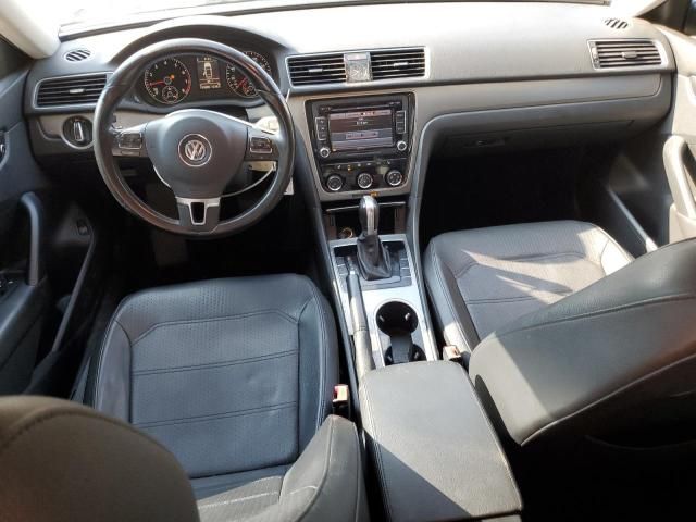 2015 Volkswagen Passat SE
