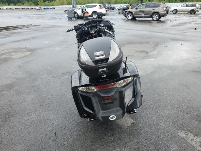 2014 Honda GL1800 B