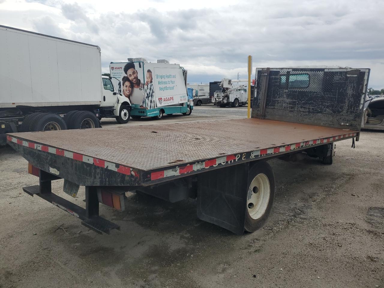 2022 Isuzu NPR HD