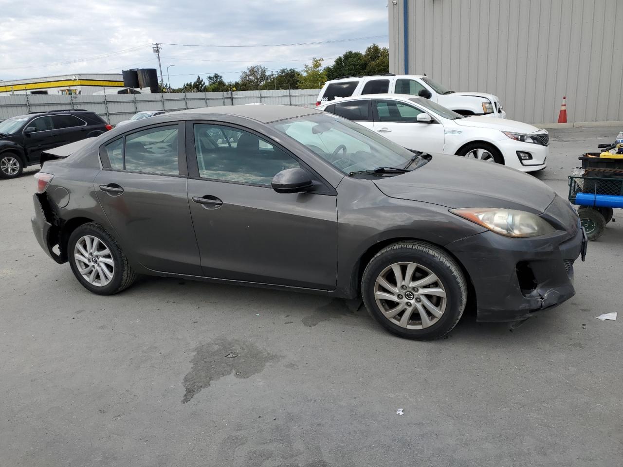2013 Mazda 3 I