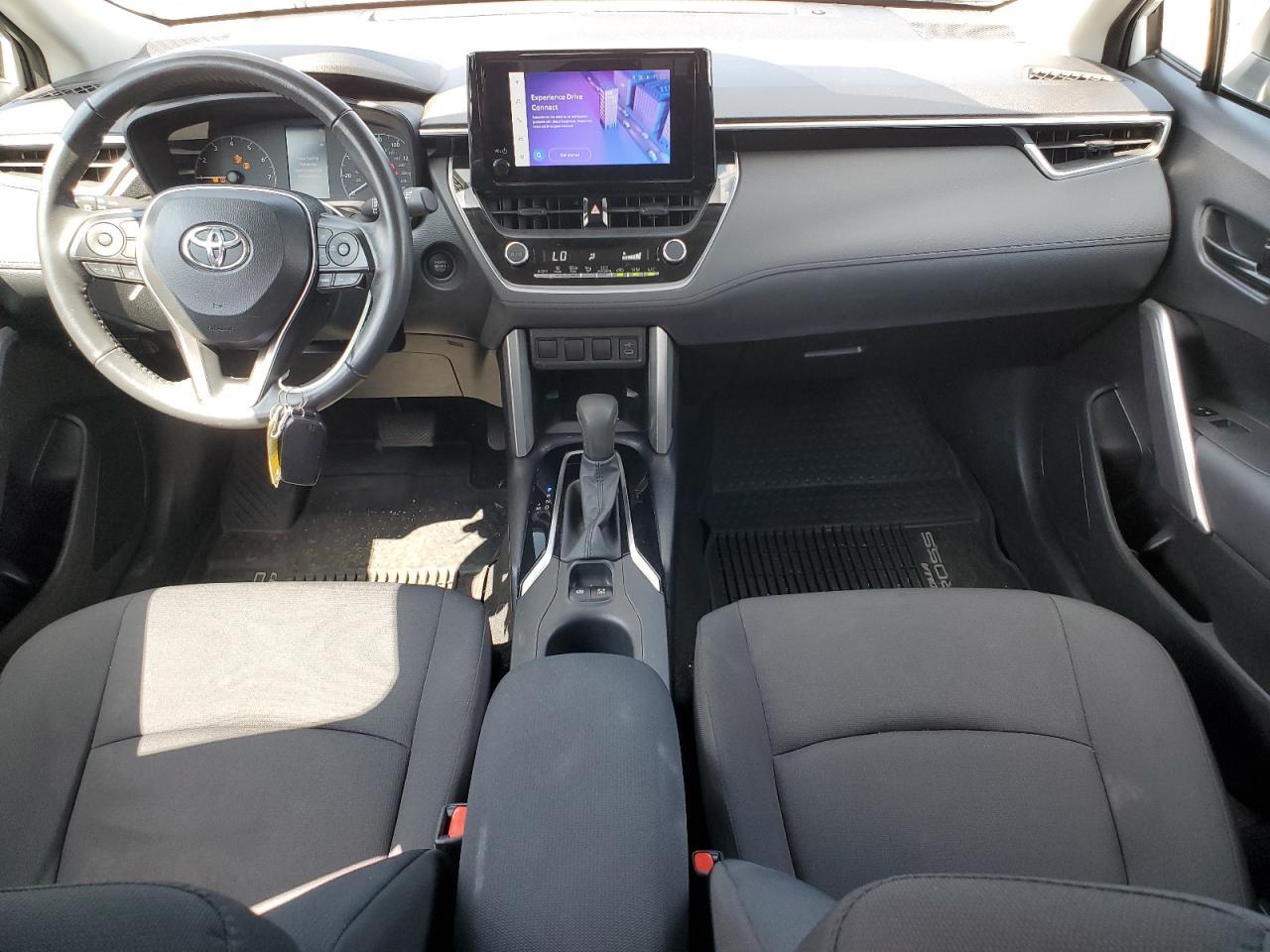 2024 Toyota Corolla Cross le le