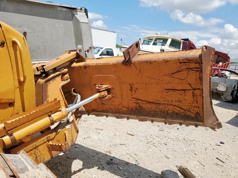 2016 Case 2020 Case 650L LGP Dozer