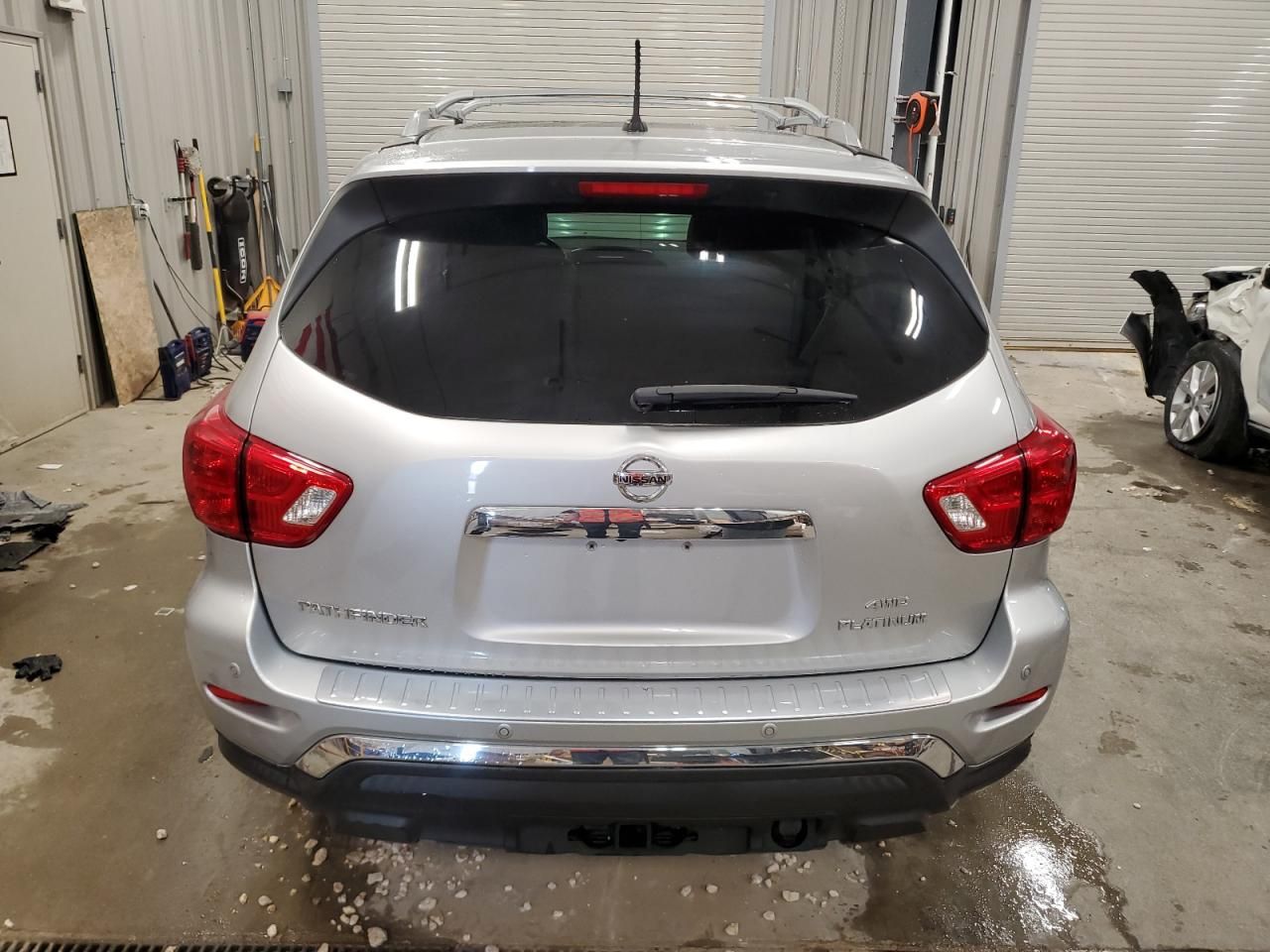 2017 Nissan Pathfinder s