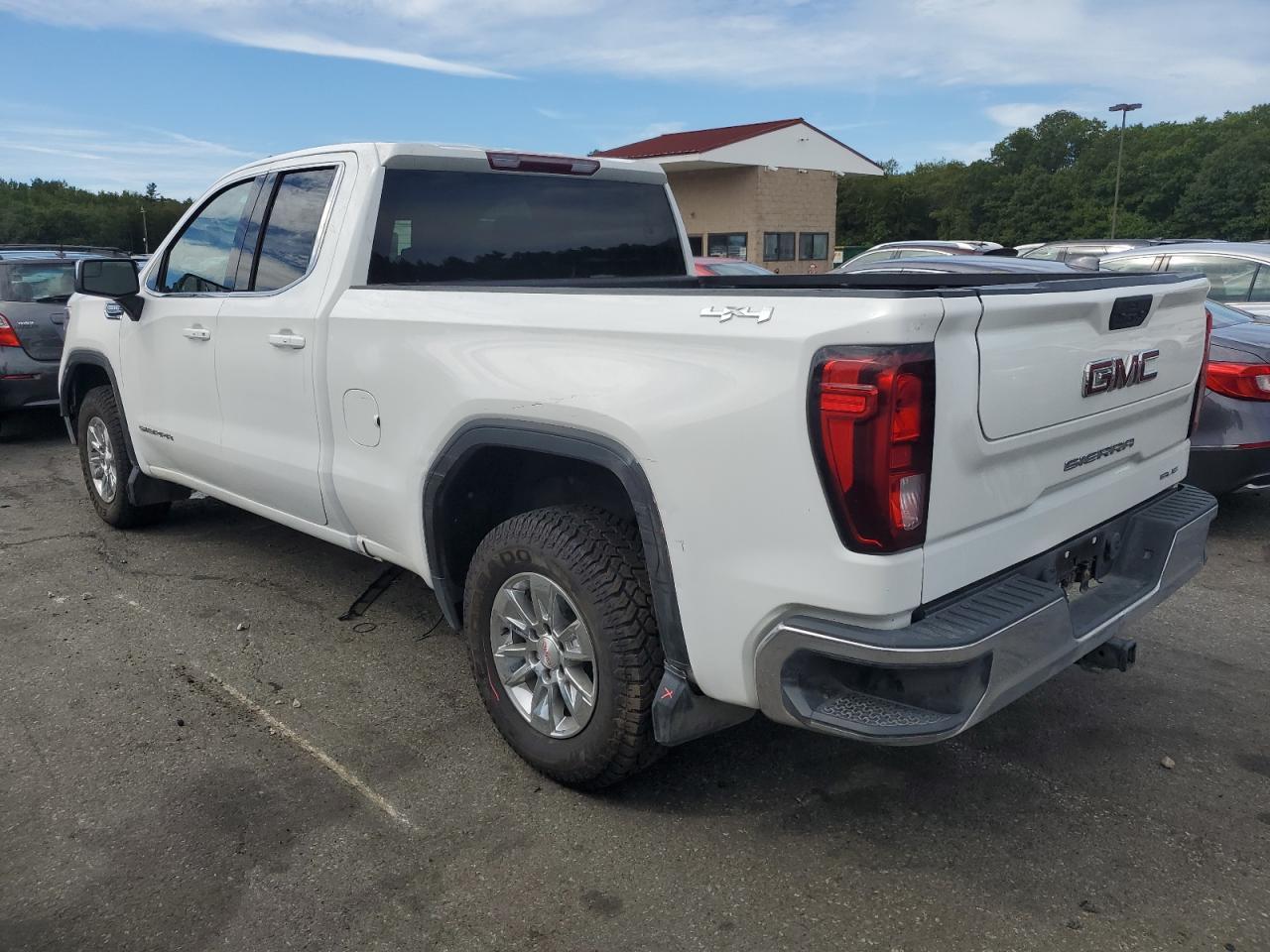 2022 GMC Sierra Limited K1500 sle