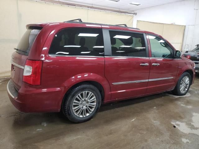 2015 Chrysler Town & Country Touring L