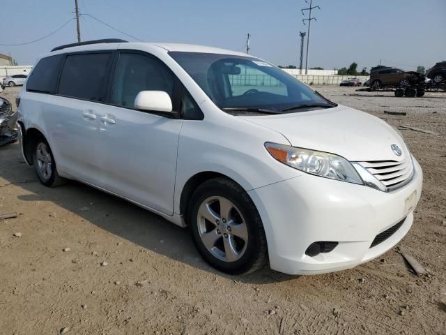 2017 Toyota Sienna le