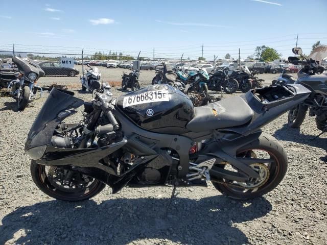 2005 Yamaha YZFR6 L