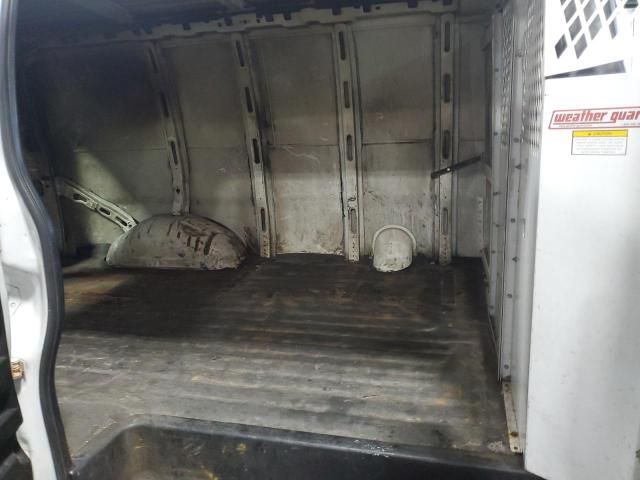 2015 GMC Savana Cargo 2500 13