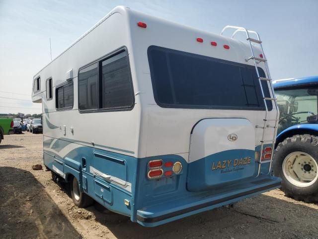 2014 Ford Econoline E450 Super Duty Cutaway Van