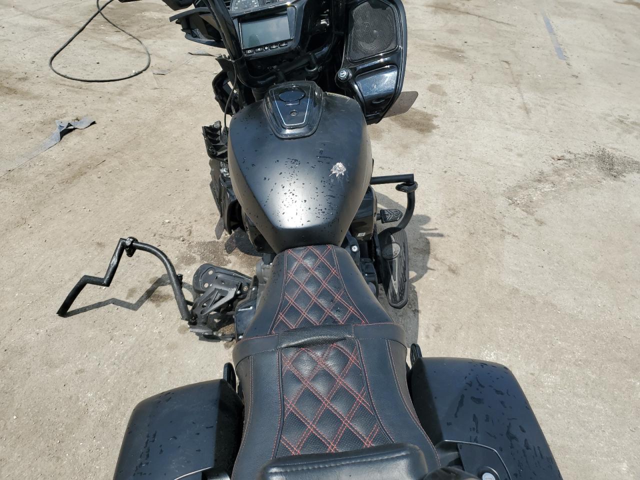 2022 Indian Motorcycle Co. Challenger Dark Horse