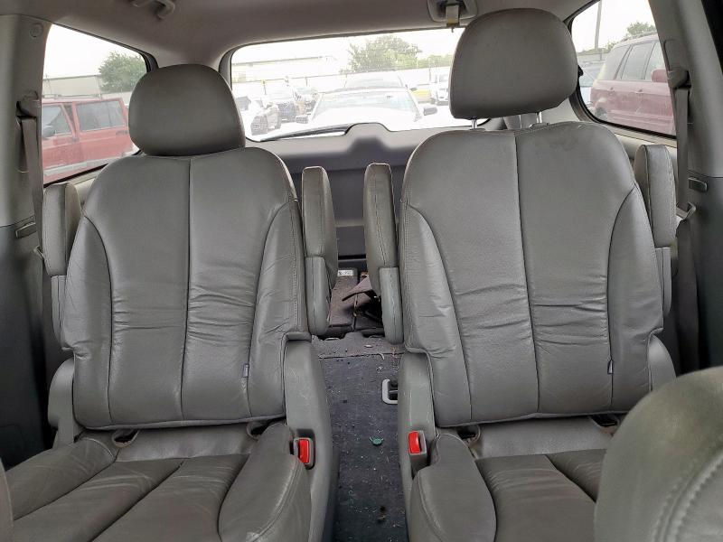 2014 KIA Sedona ex