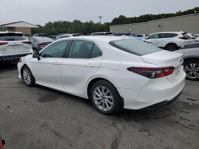 2021 Toyota Camry le
