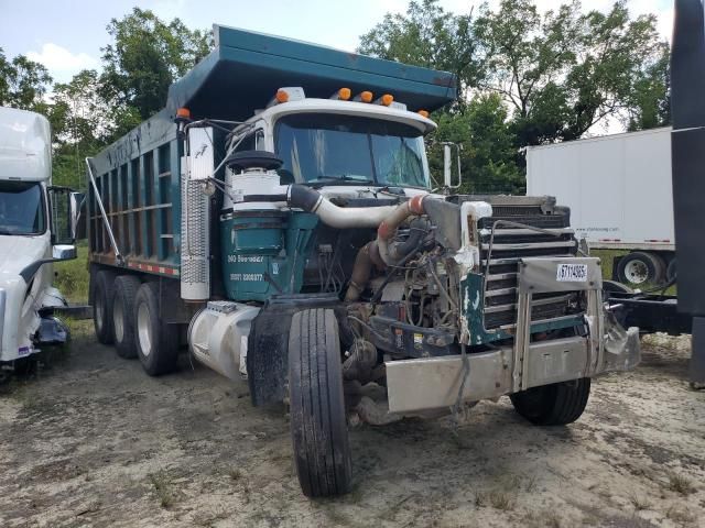 1999 Mack RD600 Dump Truck