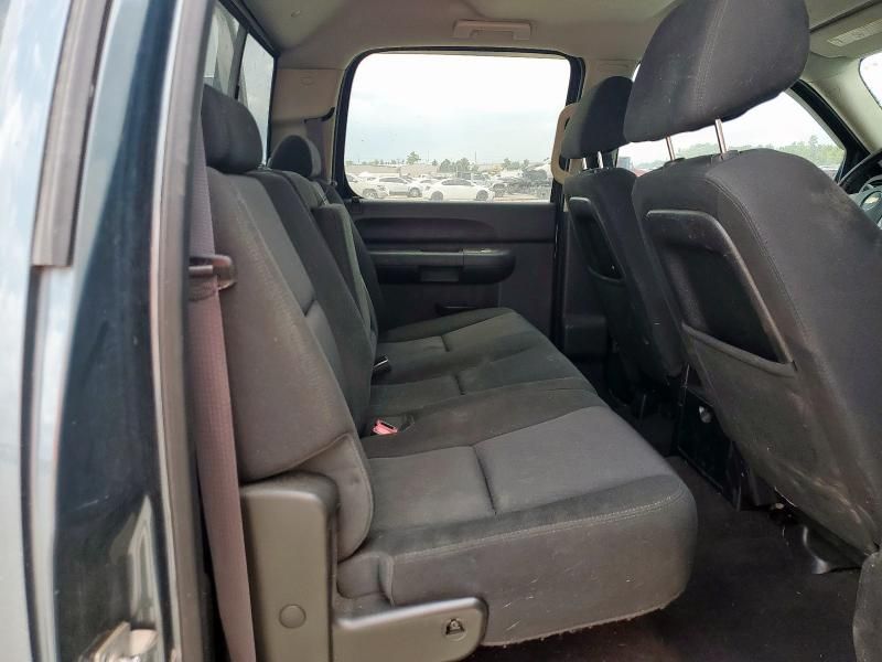 2013 Chevrolet Truck Slvrdo 2500 CR 4X4 L
