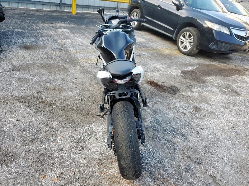 2025 Kawasaki EX650 R