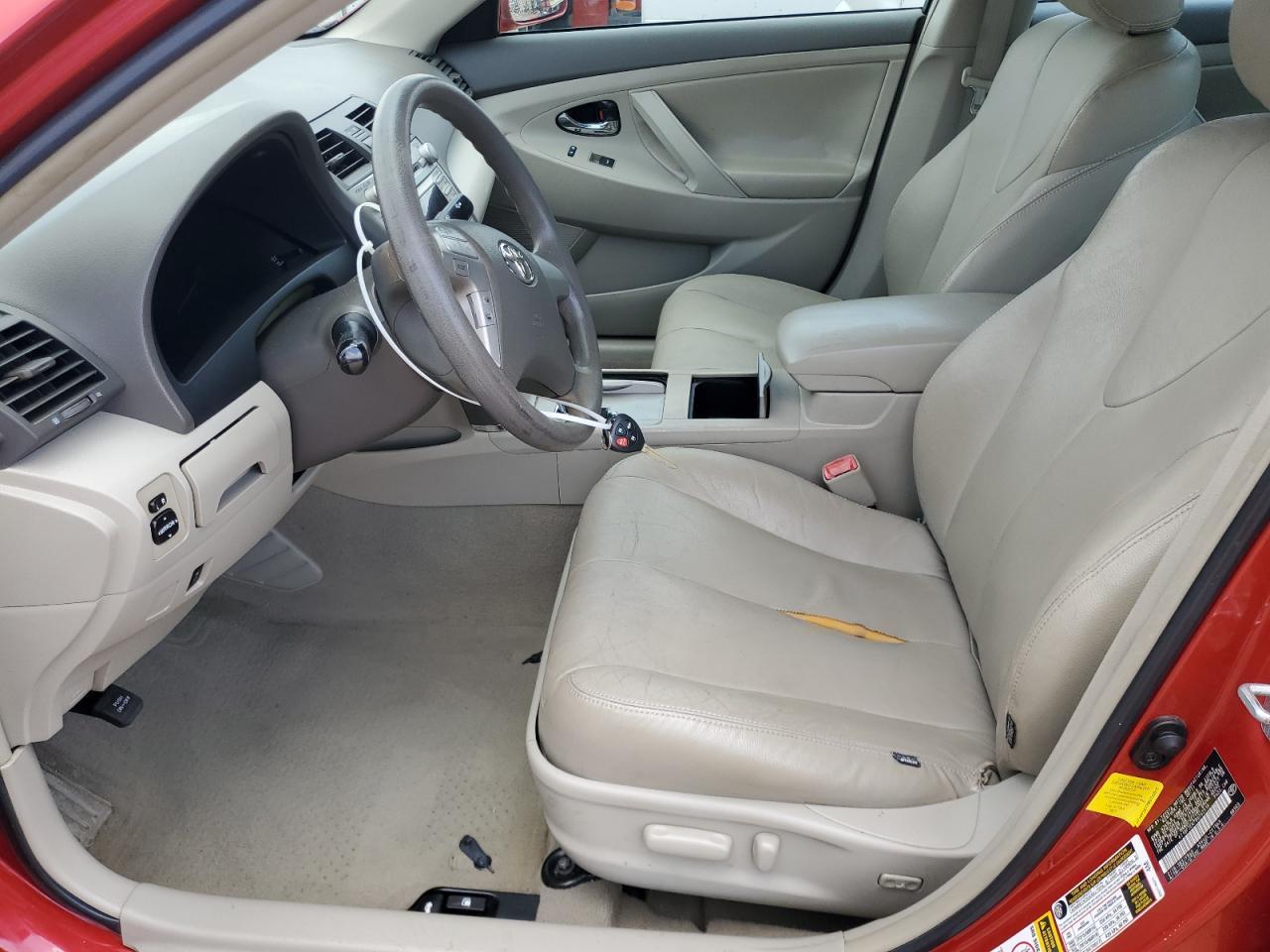 2011 Toyota Camry le