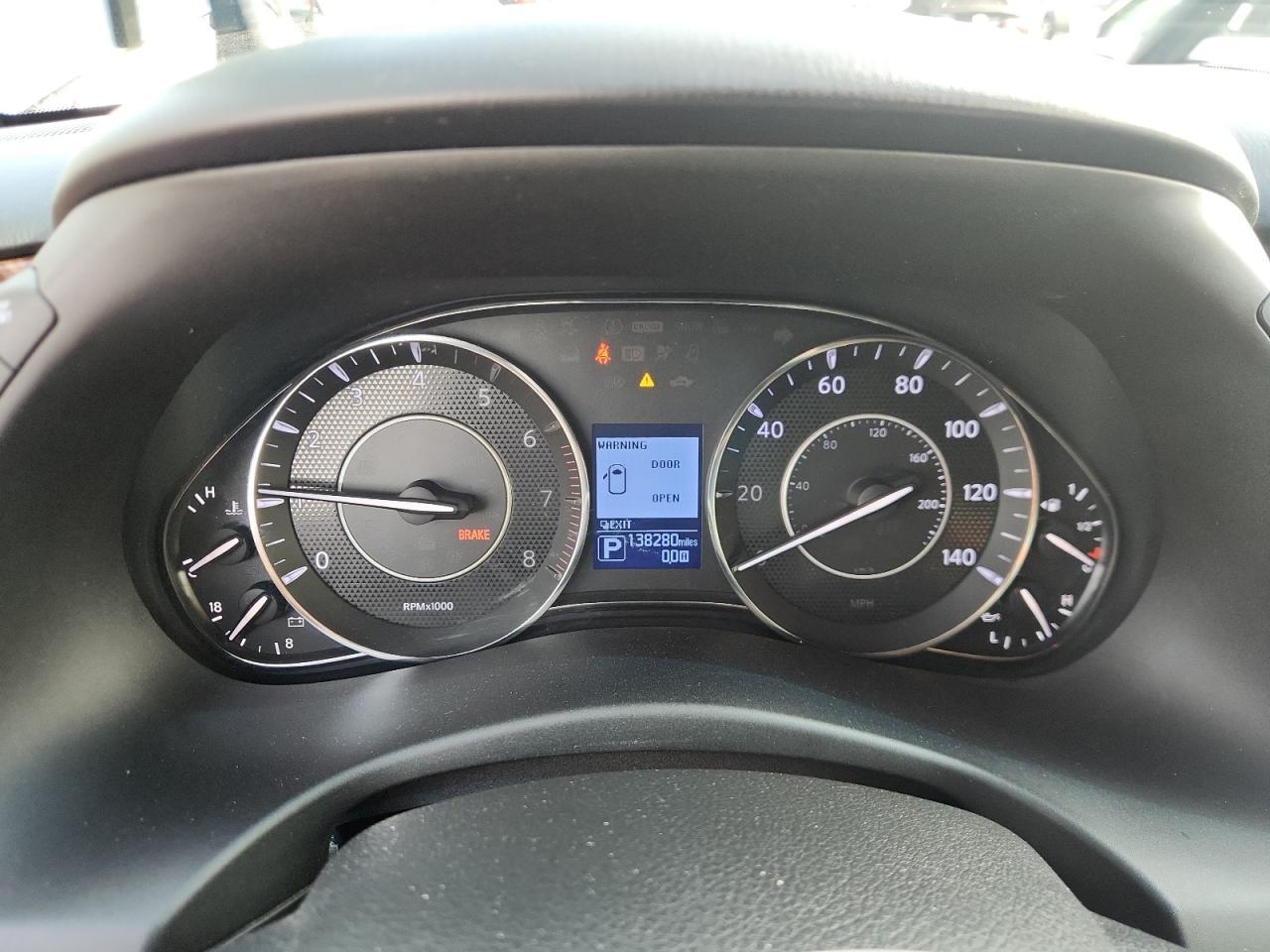 2017 Nissan Armada sv