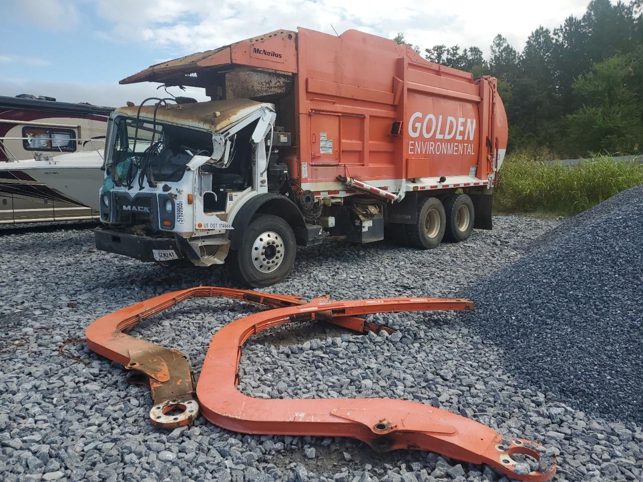 2023 Mack Terrapro Refuse Truck