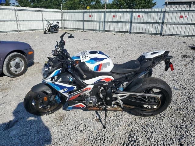 2024 BMW M 1000 R