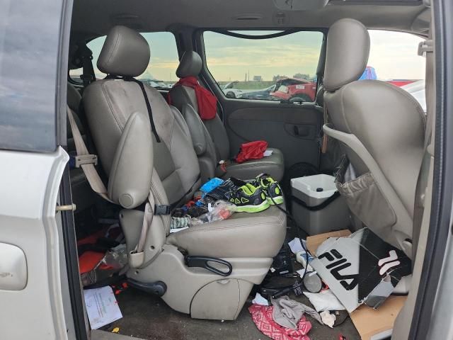 2003 Chrysler Town & Country Limited