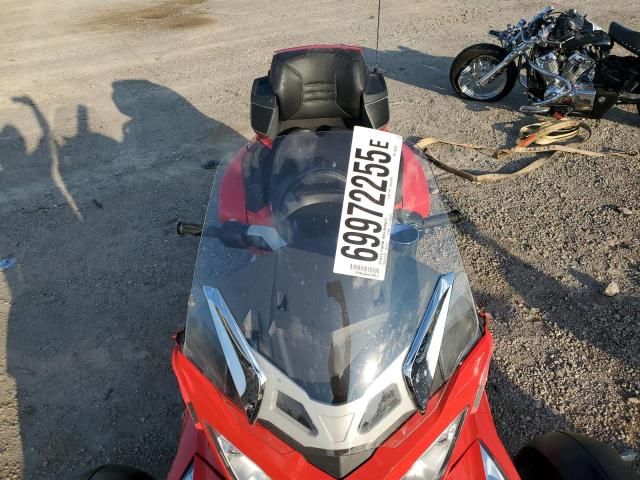 2012 Can-Am Spyder Roadster RTS