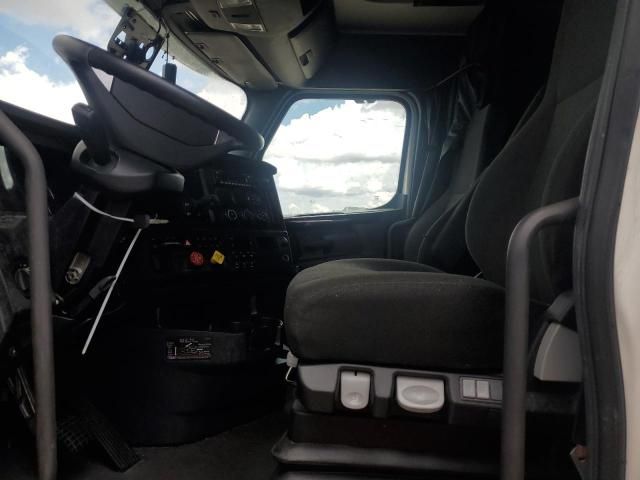 2023 Freightliner Cascadia 126 Semi Truck