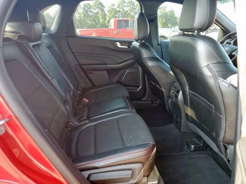 2024 Ford Escape ST Line