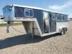 2004 Featherlite Mfg Inc 2004 Featherlite 8541 Livestock Trailer