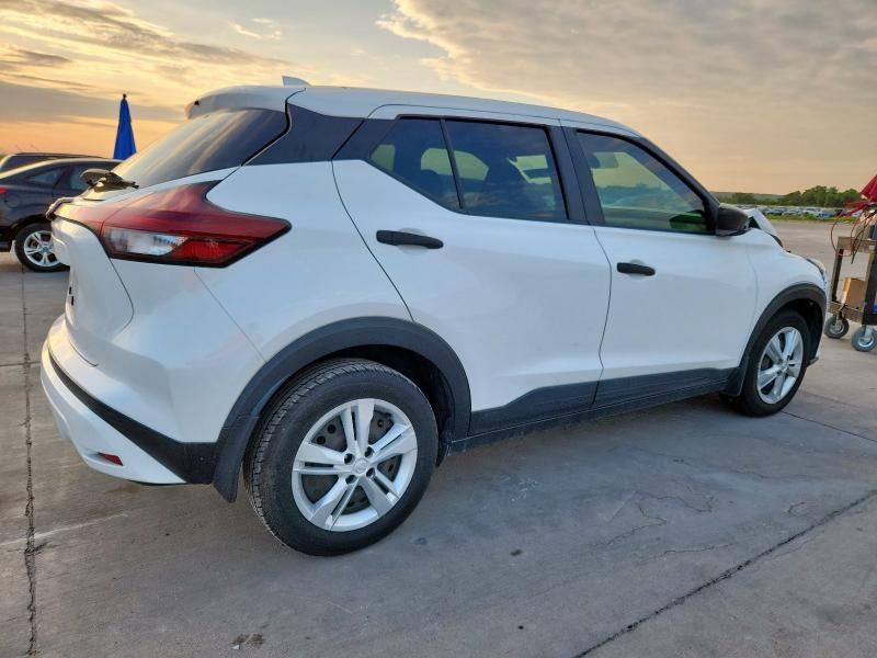 2022 Nissan Kicks S