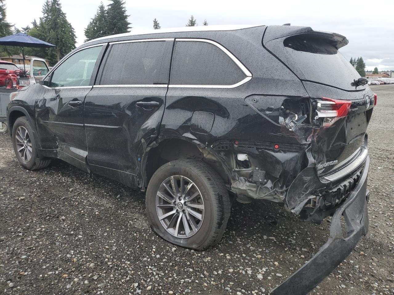 2018 Toyota Highlander se