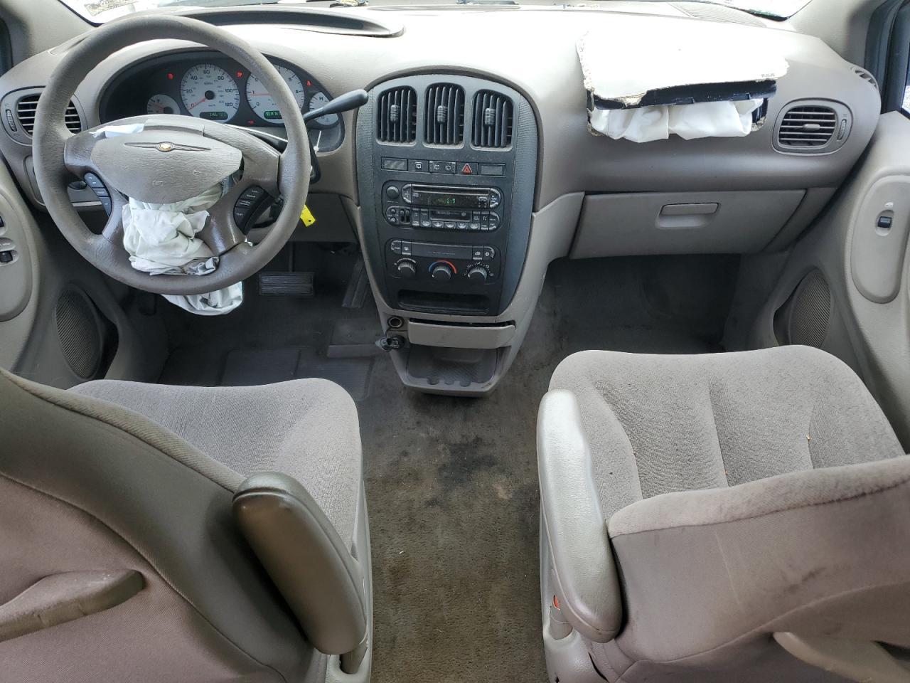 2003 Chrysler Voyager lx