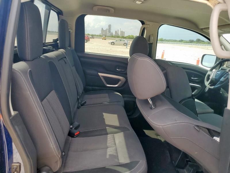 2022 Nissan Titan S