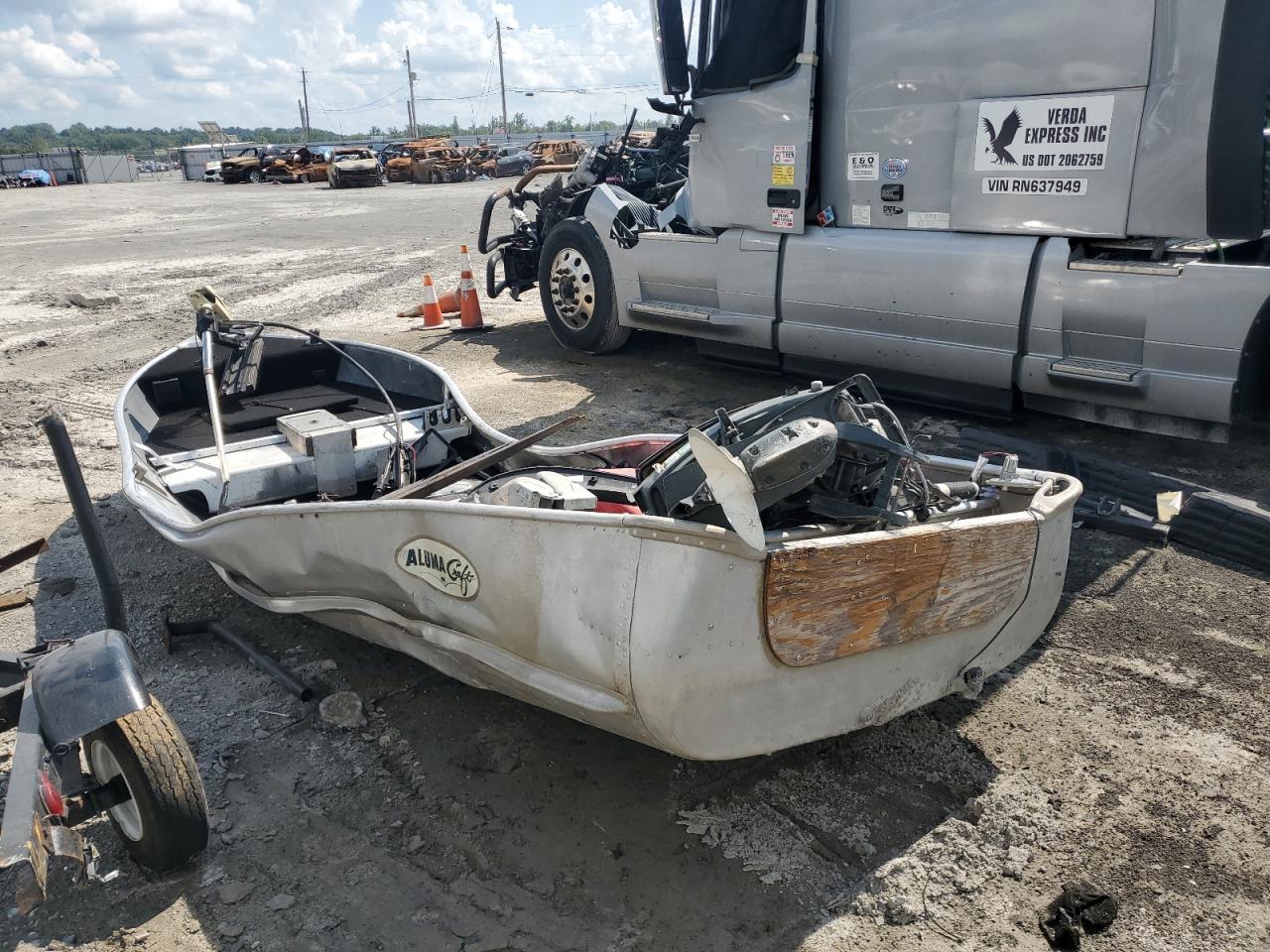 1971 Boat Alumacraft Bass Boat