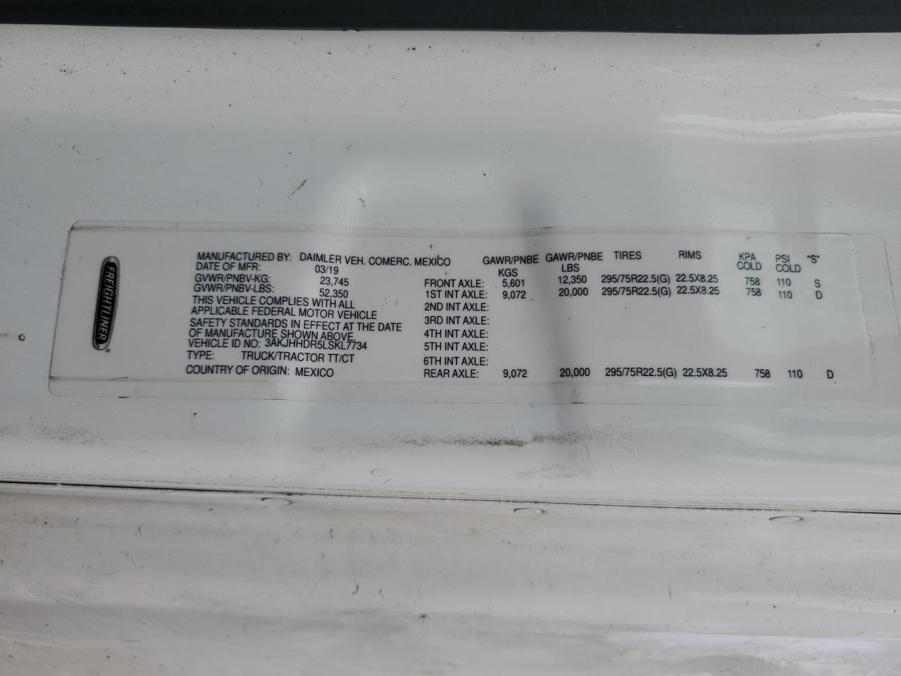 2020 Freigliner 2020 Freightliner Cascadia 126 Semi Truck