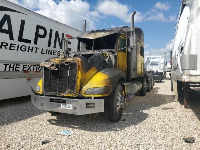 2013 Peterbilt 386 Semi Truck