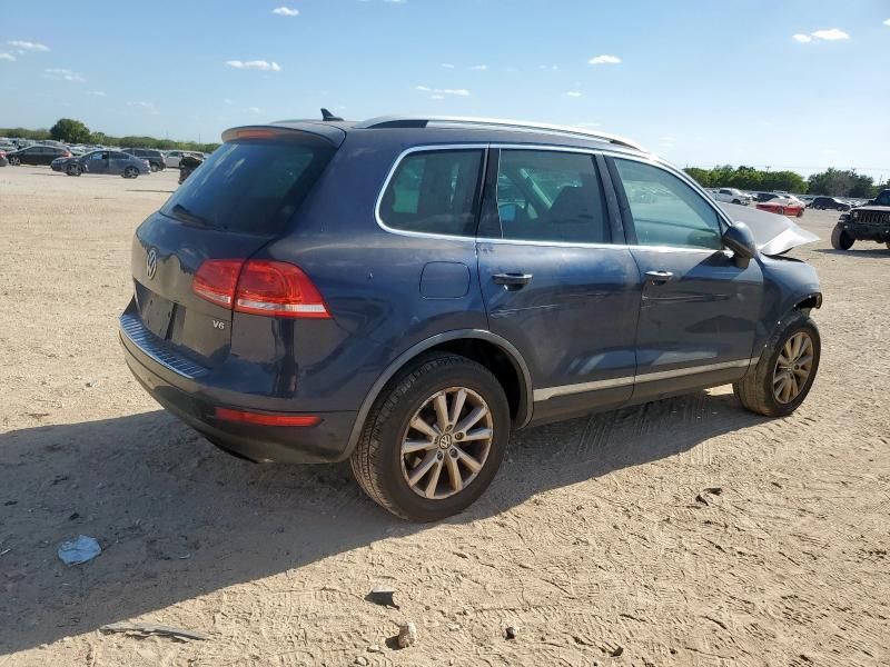2014 Volkswagen Touareg V6