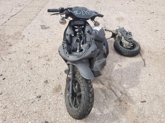 2023 Genuine Scooter Co. Roughhouse 50