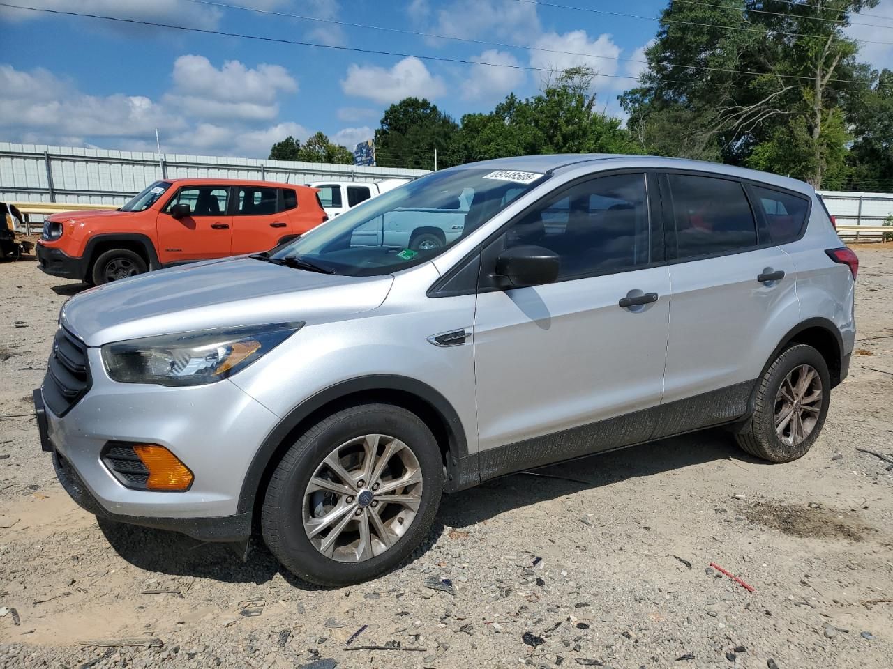 2019 Ford Escape s