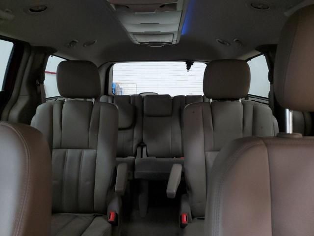 2015 Chrysler Town & Country Touring L