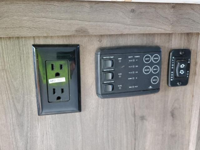 2022 Pioe Utility