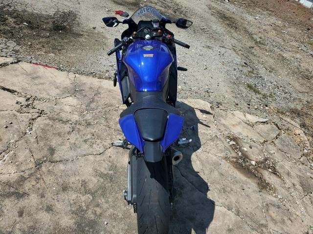 2025 Yamaha YZFR7